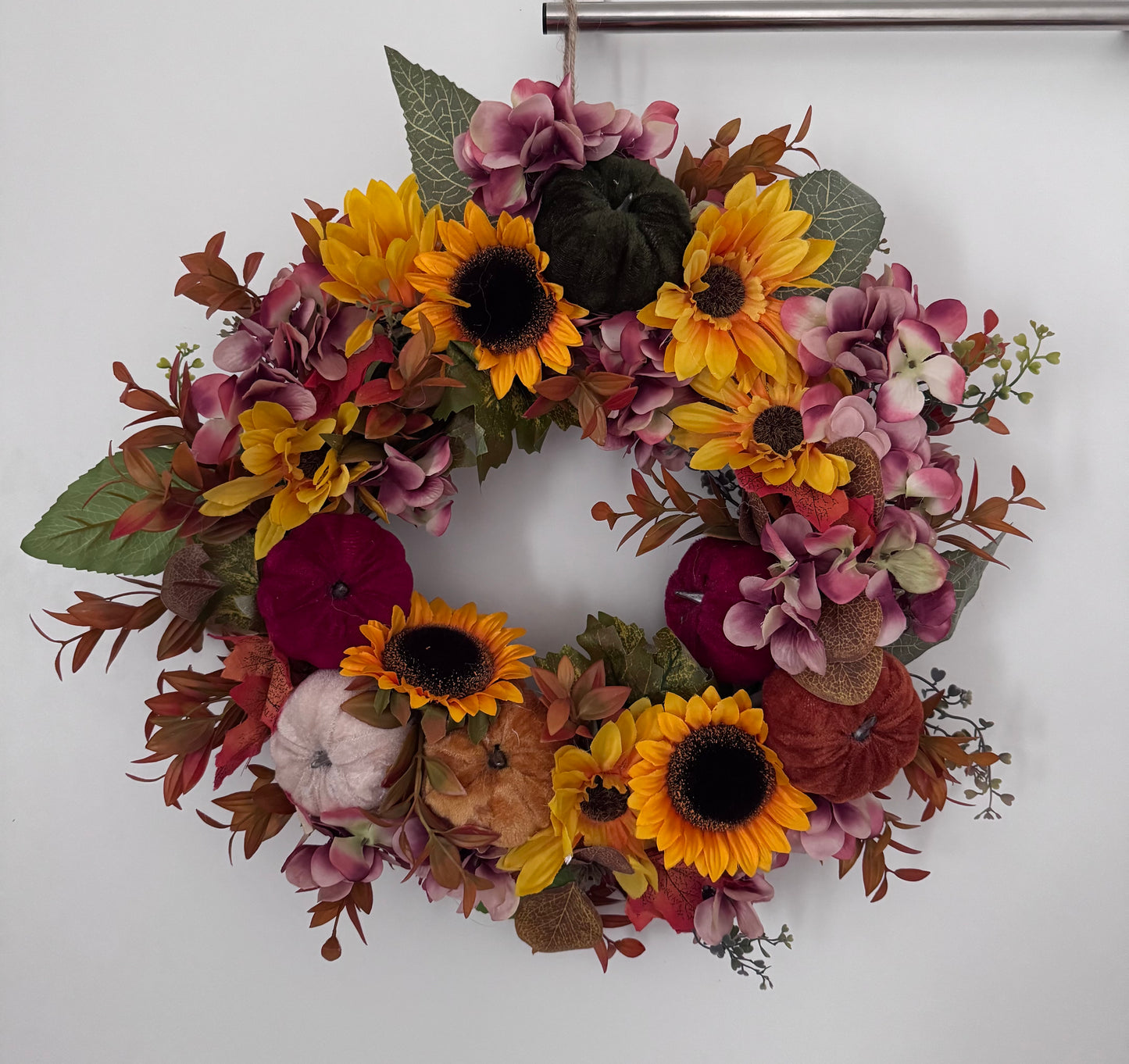 Großer handgefertigter Herbstkranz mit Sonnenblumen – Unikat Wanddeko