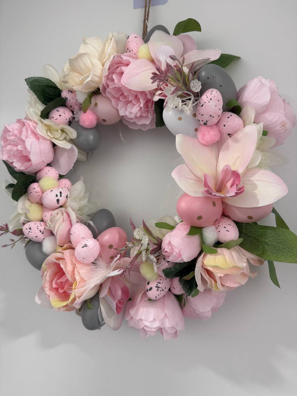 Handgefertigter Osterkranz in Rosa & Grau – Unikat