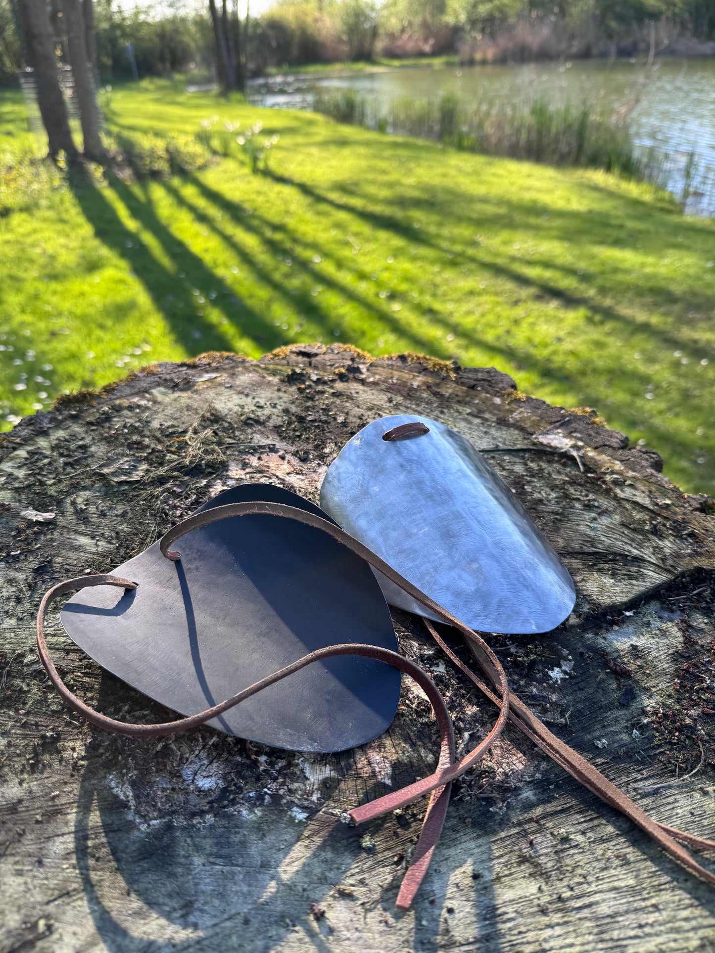 Schulterpanzer "Blütenblätter" aus 1mm Stahl – LARP Rüstung