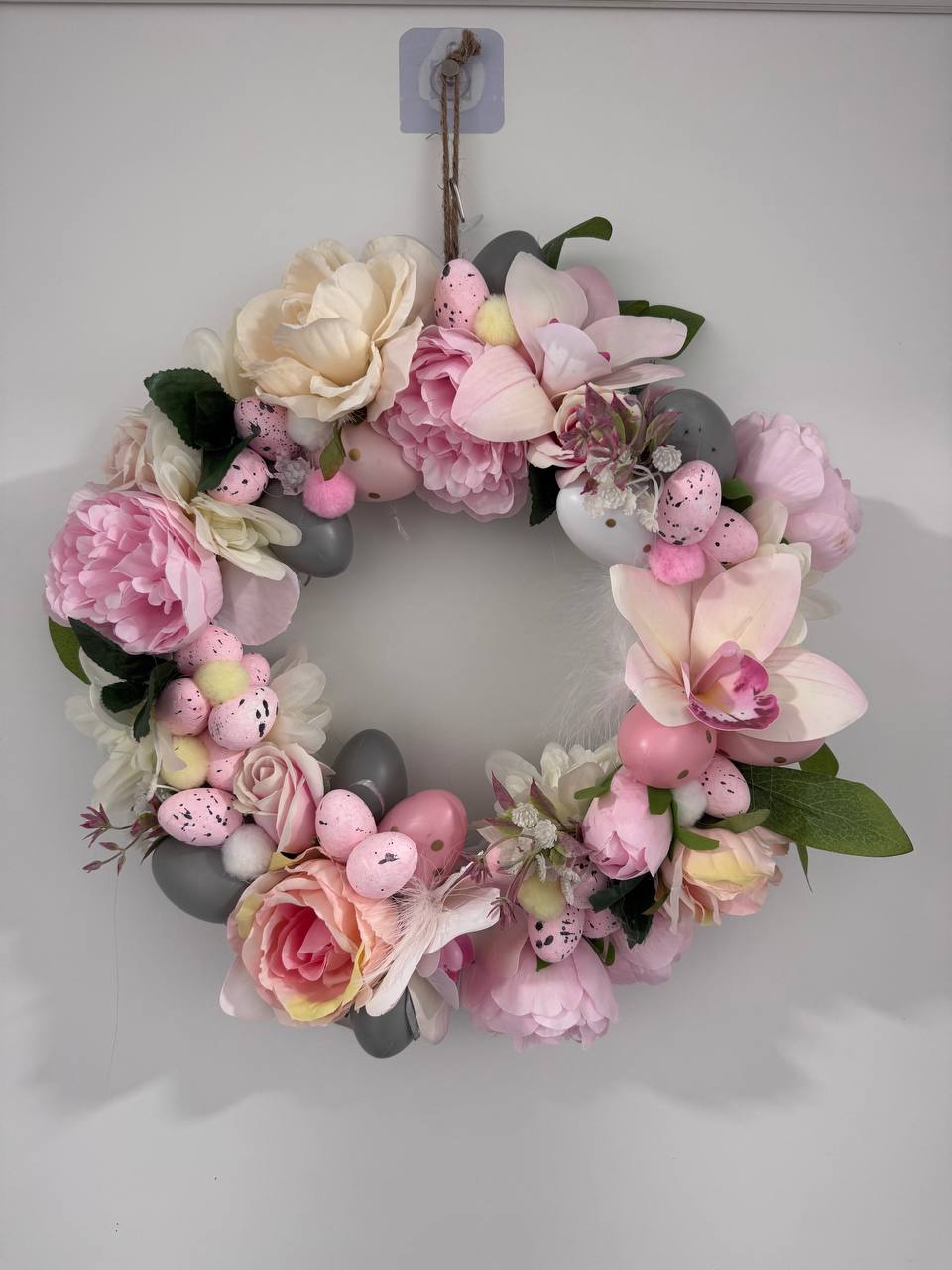 Handgefertigter Osterkranz in Rosa & Grau – Unikat
