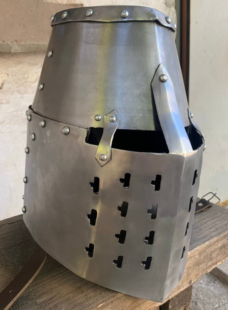 Topfhelm "Bolzano" (14. Jh.) –Polierter Stahl & Profi-Polsterung (2мм)
