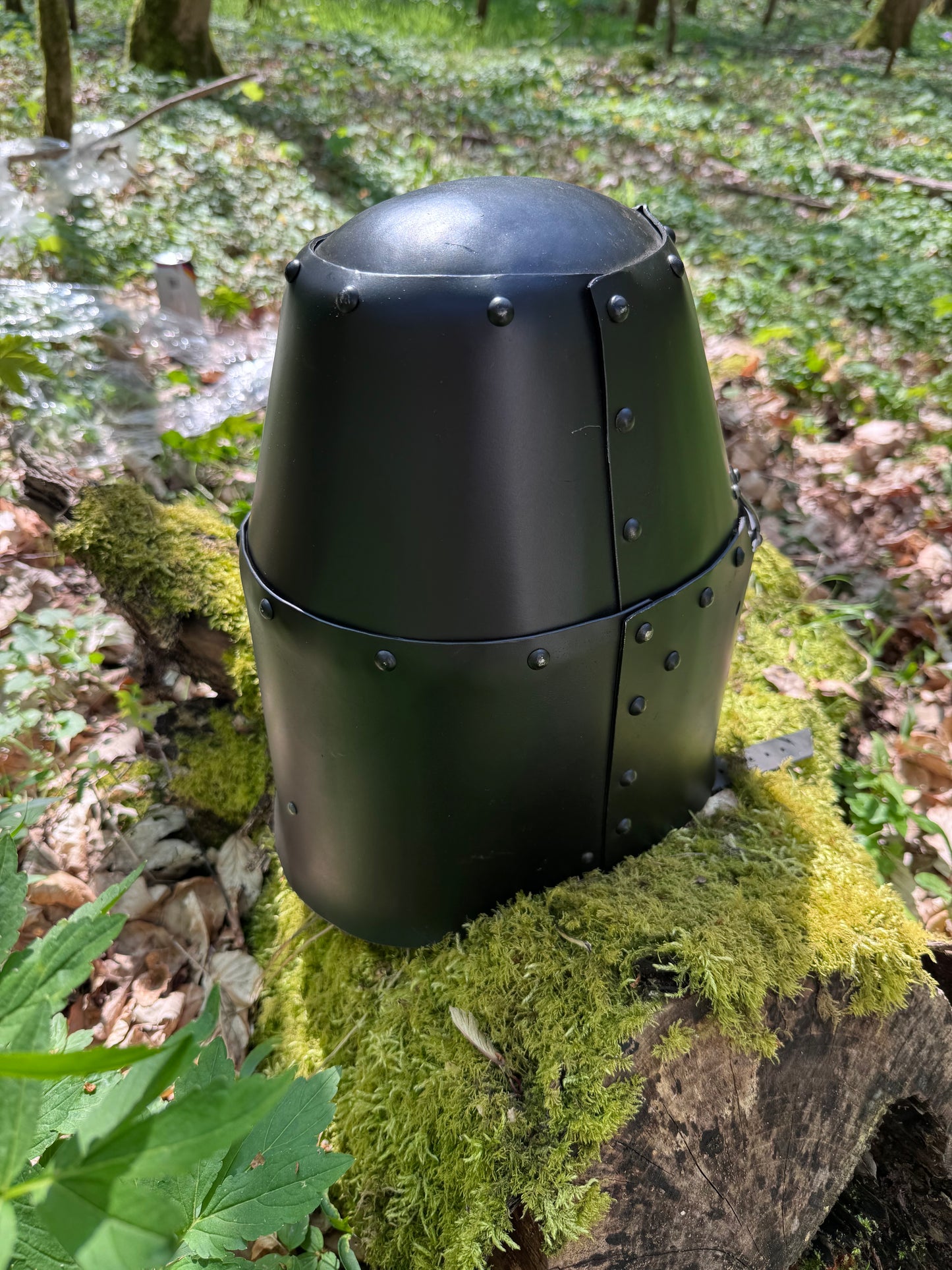 Topfhelm "Bolzano" (14. Jh.) – Schwarzes Finish & Profi-Polsterung (2mm)